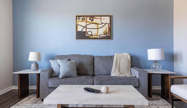 Landing | Beautiful 1BD, Gym, Pool