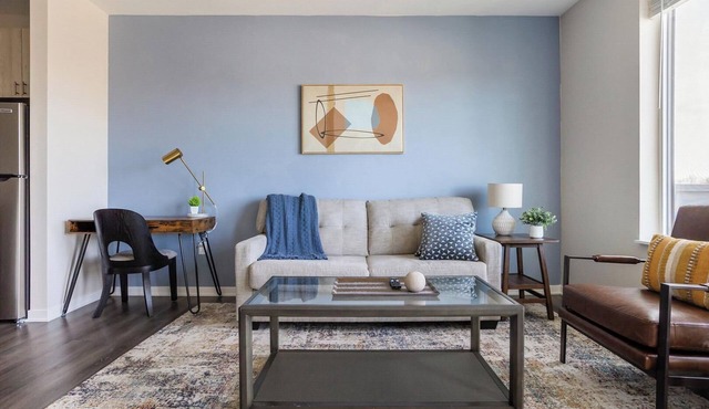 Landing | Spectacular 1BD, Pool, Gym