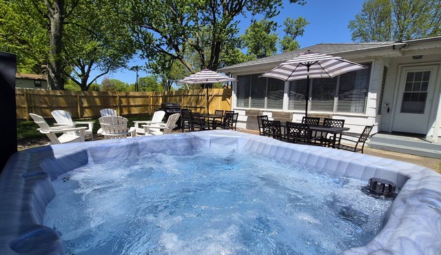 Large fenced yard fire pit hot tub game room