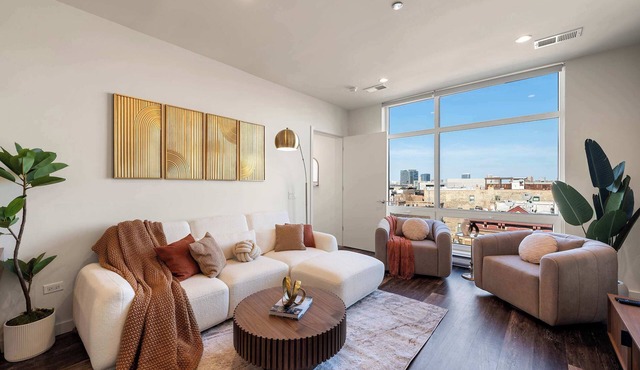 Luxury 2BR Apartment in Downtown Chicago
