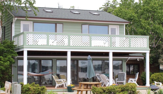 Macatawa Lake Side Cottage by State Park and Bike Trails