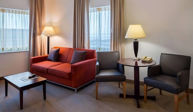Maximum Comfort! w/Complimentary Airport Shuttle Service, Pets are Welcome!