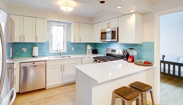 Michiana Home w/ Hot Tub & Lake Access!
