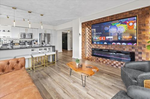 Modern Double Unit in the Heart of Indianapolis