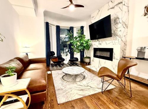 Modern Oasis 4BR 2Bath Near UChicago Hyde Park