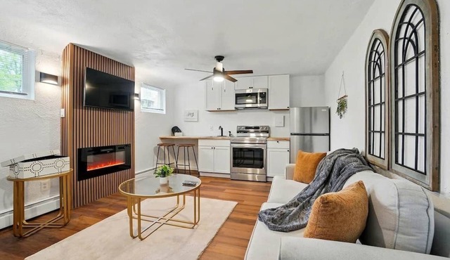 Modern Studio W/Parking/Long-Term Ready in Cincinnati