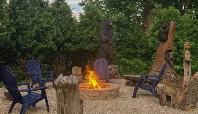 Near Lake Michigan | Private setting | Hot tub & Sauna | Game garage