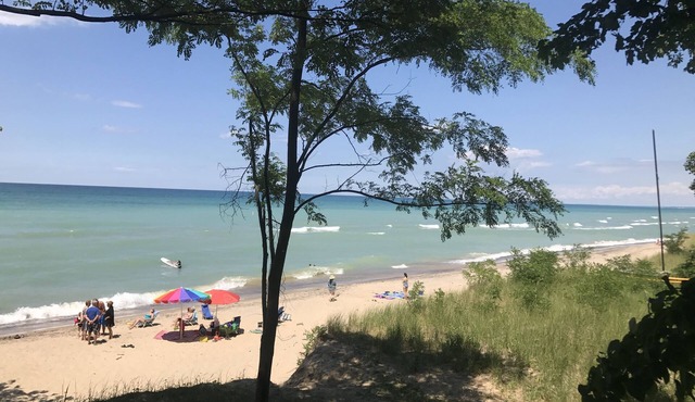 New Buffalo Retreat w/Private Beach Access! Sunroom, Hot Tub, Fire Pit, Grill!