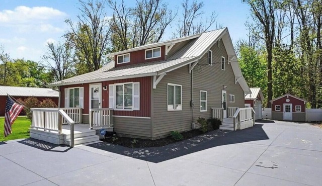 NEW! Home in beautiful Syracuse with cozy lake vibes and seconds from the water