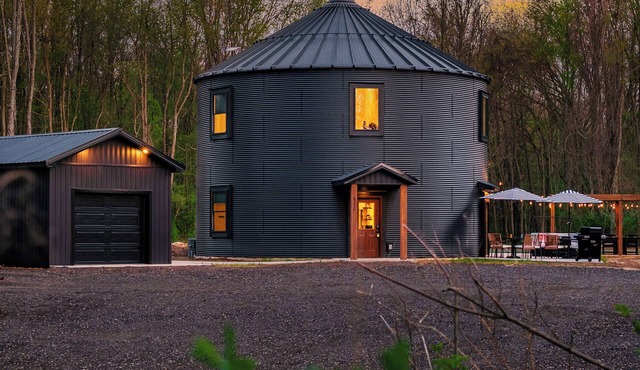 New Luxe Silo Retreat Pickleball, Sauna, Hot Tub