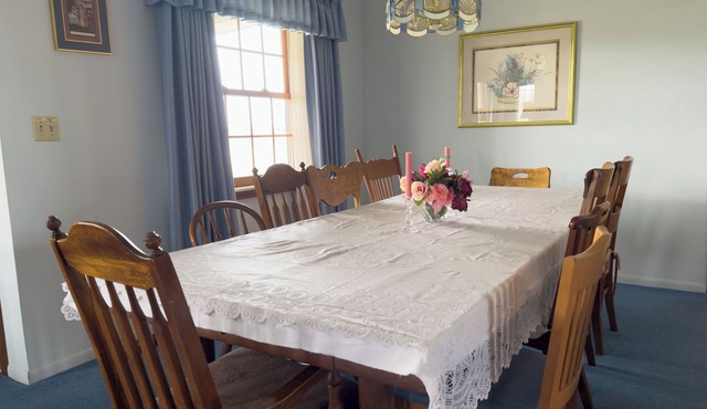 Peaceful Country Retreat just 20 minutes from Sylvania, surrounded by farms.