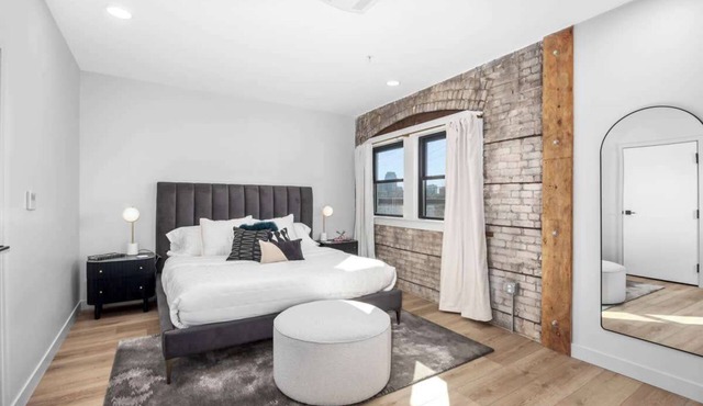 Premiere king suite at The BlueJay