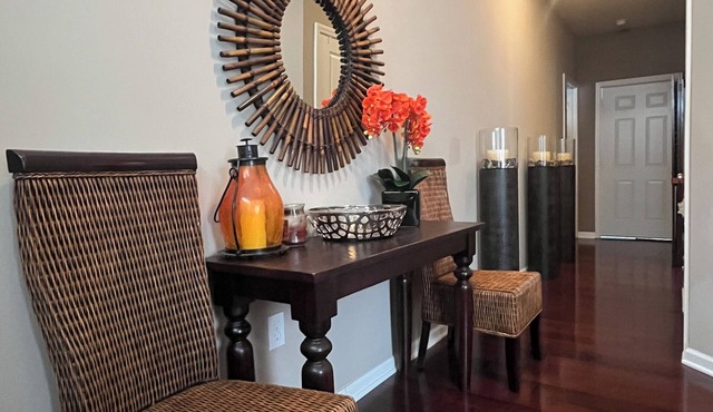 Private Apt 1Bdrm Queen, Den + Futon Onsite Eatery, Gym, Dog Park, Walk 2 Stores in Dublin