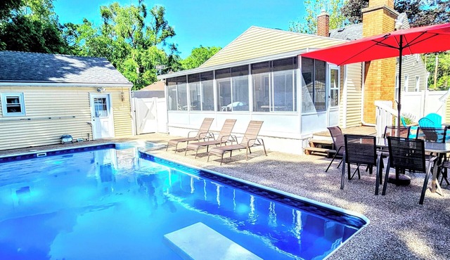 Private Oasis large in-ground pool close to downtown Grand Rapids and airport.