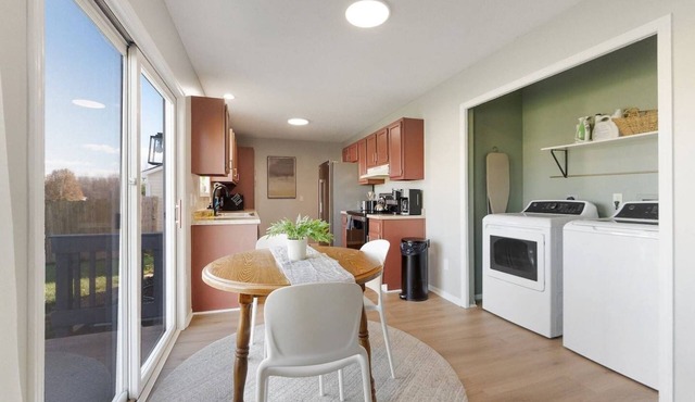 Radiant Rio! NEW Renovation, 3BD 1 King | Parkview