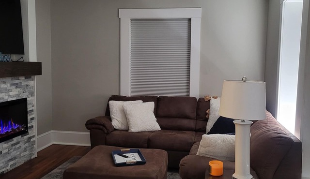 Recently remodeled Apartment central location