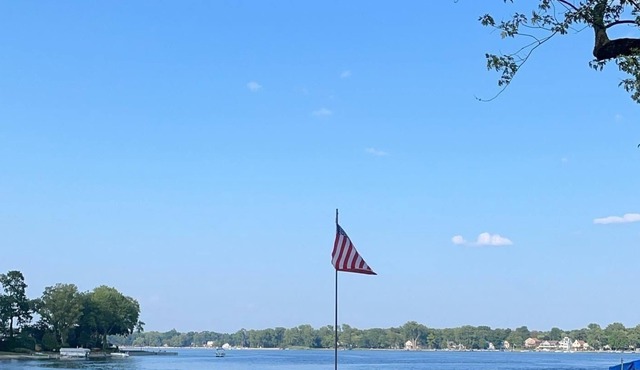 Relaxing Lakefront House-Perfect Family Vacation