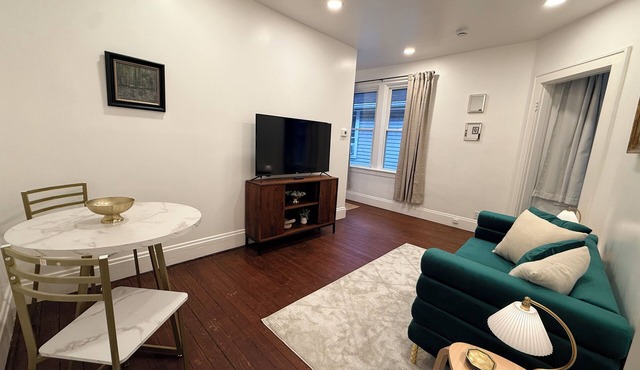 Renovated 2BR - Workspace - Near UC Med & Cincy