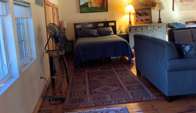 Renovated barn with large backyard, grand piano and pet friendly