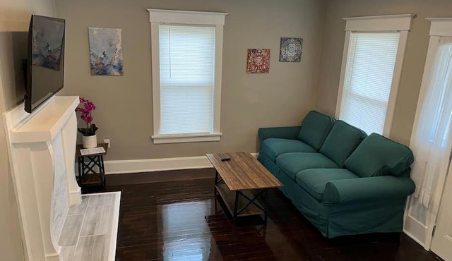Ridgeway 2 Bedroom House near Xavier Downtown