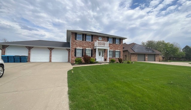 Route 66 golf course home in Pontiac, Illinois