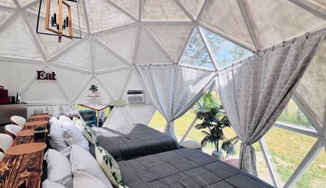 Sandbar Nook/Sleeps 4/Pet Friendly/Private Hot Tub