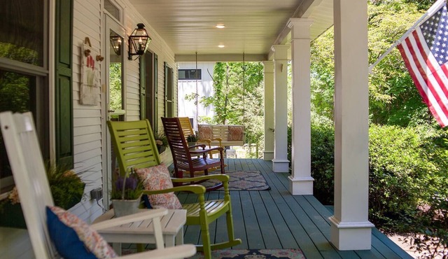 Saugatuck Cottage Steps from Downtown!