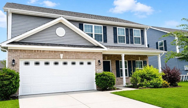 Spacious 4-bedroom house in charming Plainfield with AC