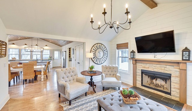 Steps to Elm St: Gorgeous Double-Lot Getaway