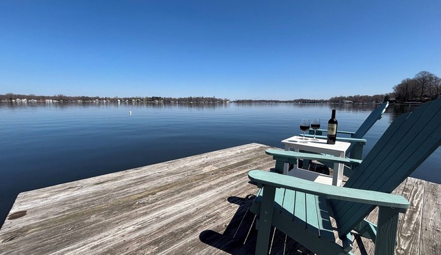Stunning Home-Direct Waterfront Access Private Dock for boat, swimming & fishing
