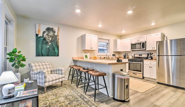 Stylish Retreat w/Yard < 5 Mi to MSU Campus