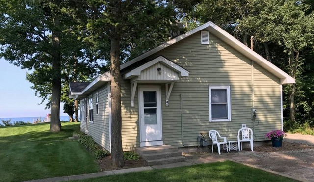 Sunset Beach Cottages #5 - Lake Michigan Shoreline