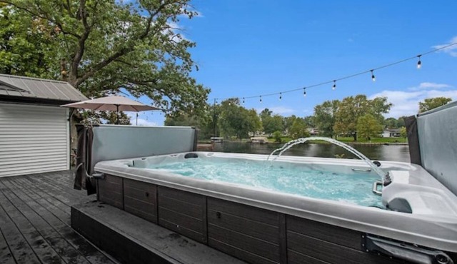 Sunset Point-Riverfront,SwimSpa,Kayaks,30 Min NDn