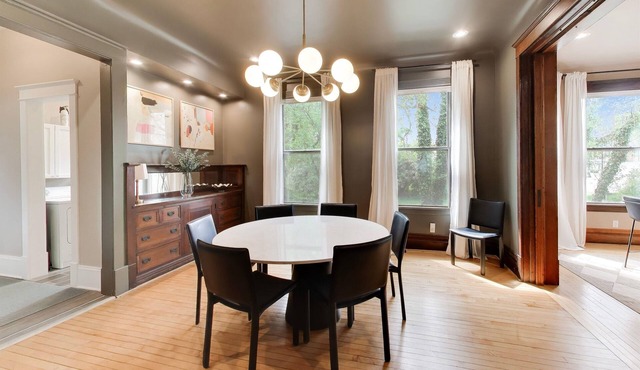 The Reunion House: Moody Flat Unit!