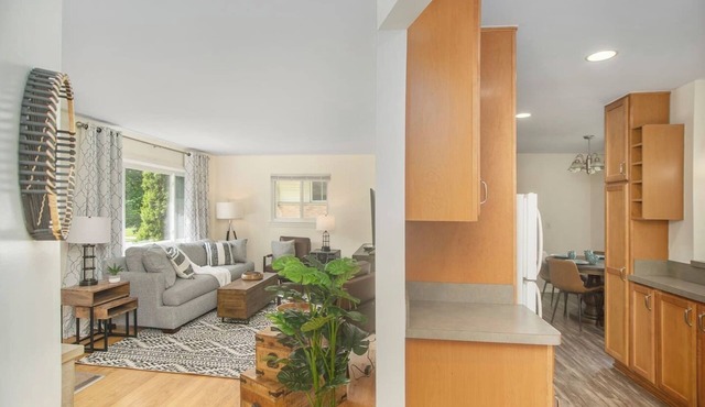 Trendy Ann Arbor Boho Chic Ranch (30 day min)