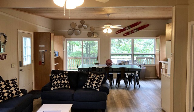 ☀️Updated Cottage, Heated Pool, Great Location near Silver Lake Sand Dunes!