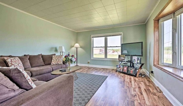 The Gathering House | Spacious 3BR Near Downtown & Beach