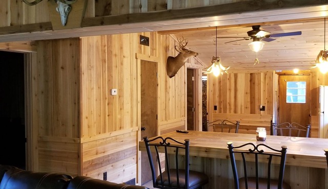 Walhalla Cabin w/hot tub located between Ludington and Baldwin near PM River.