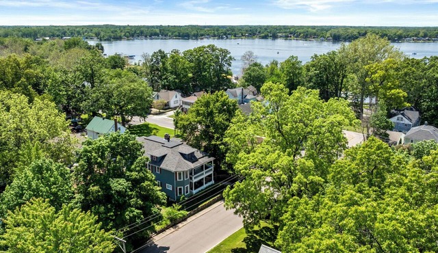 Walk to Grace, Lake, Village, Indoor Climbing Wall | Dog Friendly, Fenced Yard