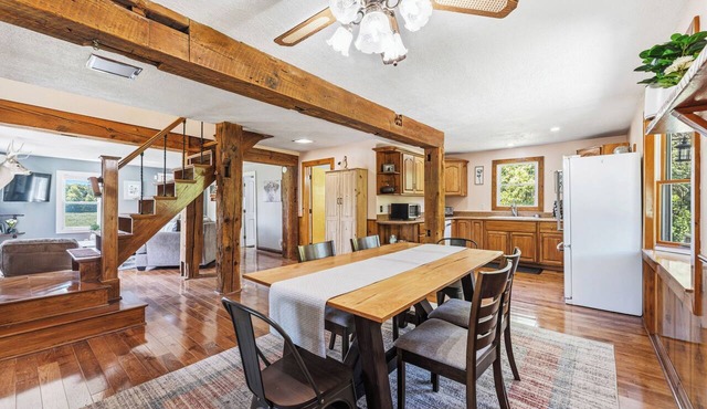 Walnut Grove- fenced yard- rural getaway