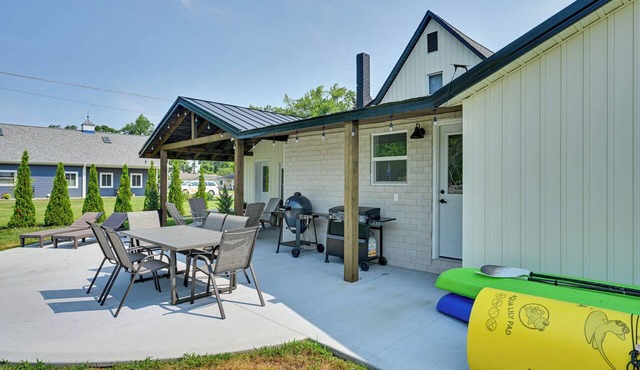 Waterfront Family Gem w/Private Dock in Syracuse