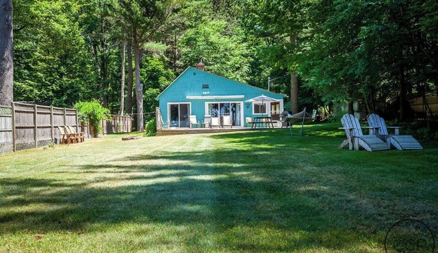 White Pines Cottage on Lake Michigan