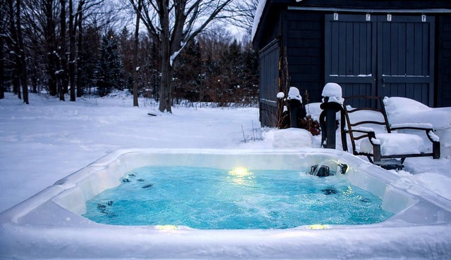 Willow & Waves | Hot Tub | Billiard | Gym