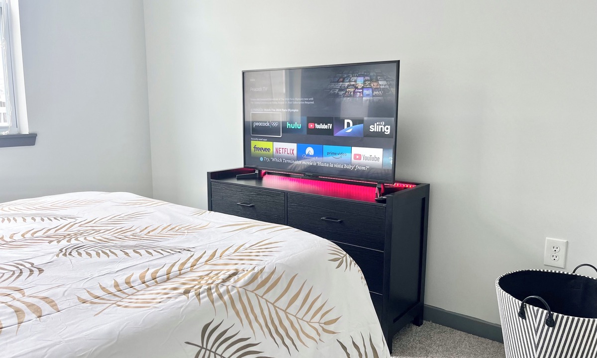 Speedway Apartment | Oliver Capital- Speedway Game Suite