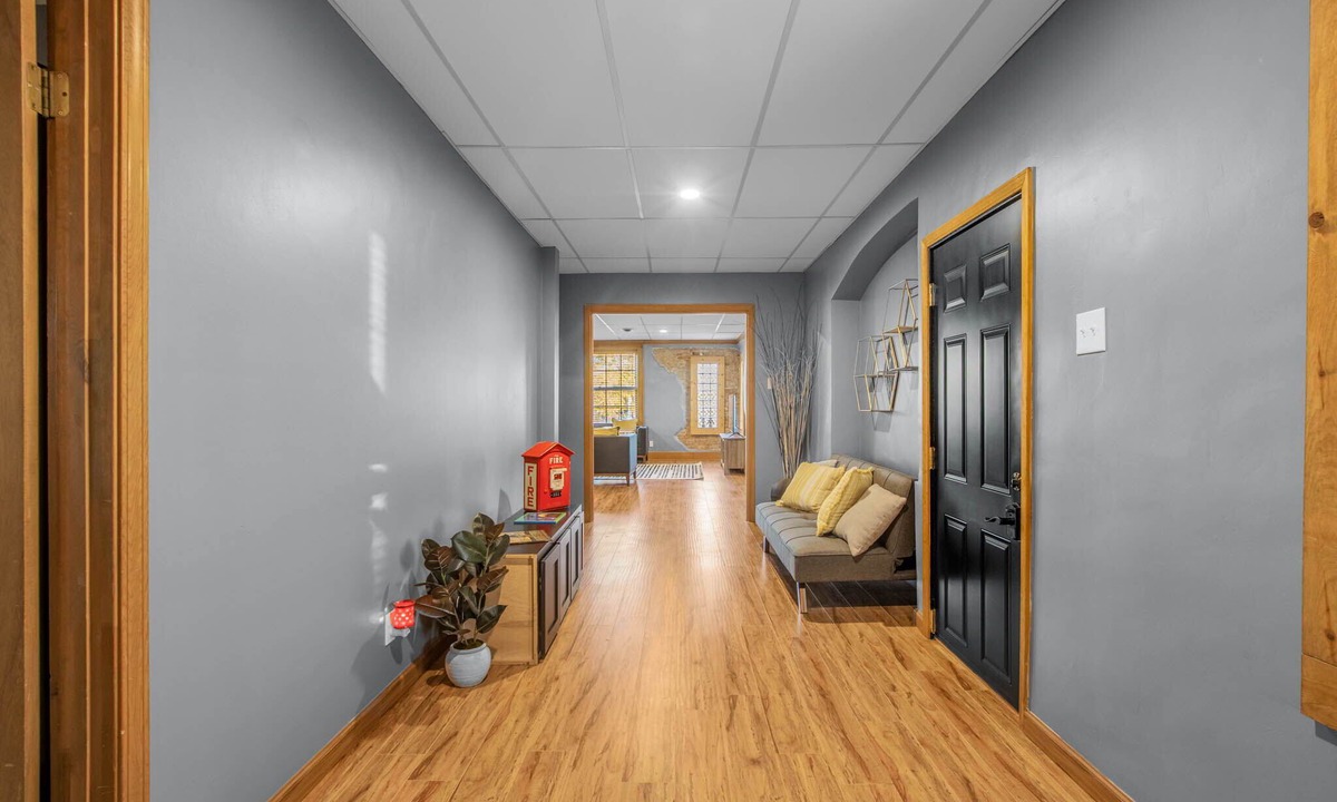 Mishawaka Apartment | 15 Min from Campus! Large 2BR Perfect for Groups!