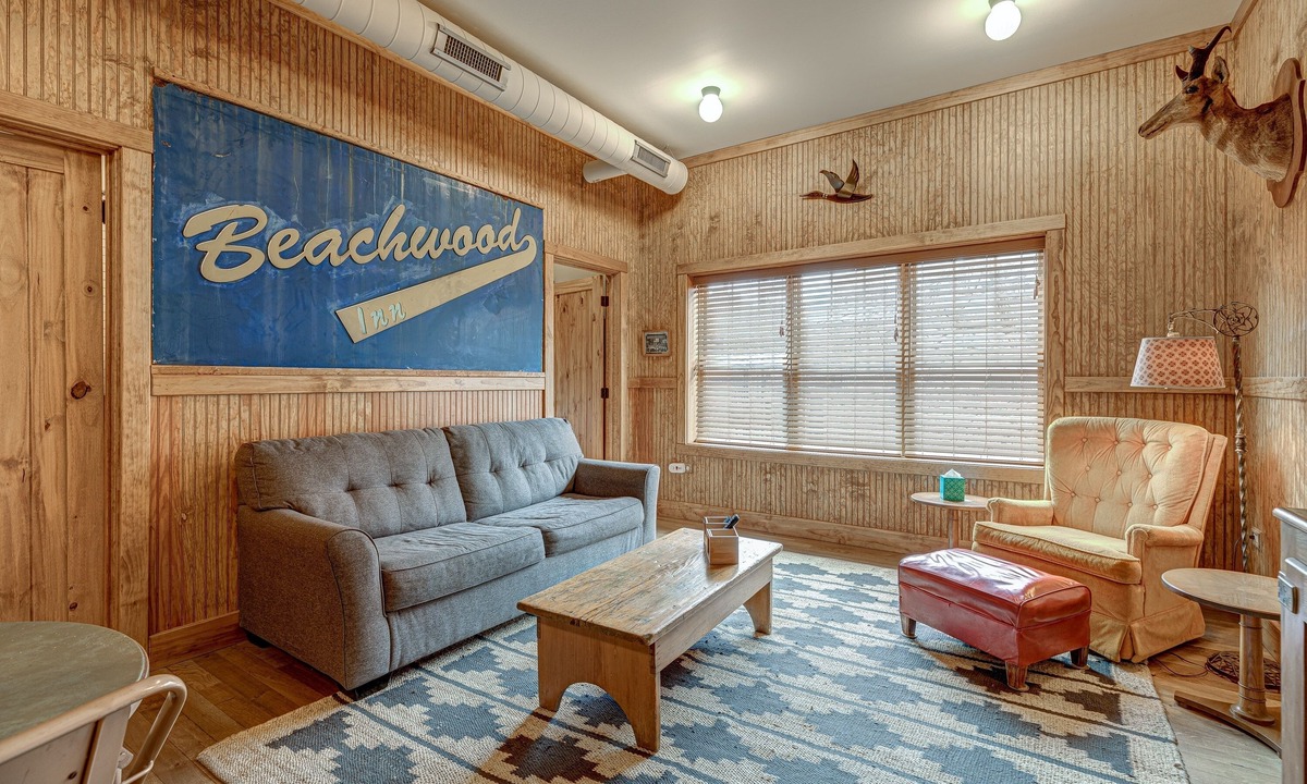 Wicker Park Apartment | Live Like a Local at the Beachwood Inn! Private Balcony Overlooking One of Chicago's Best New Restaurants by AllSet Turnover