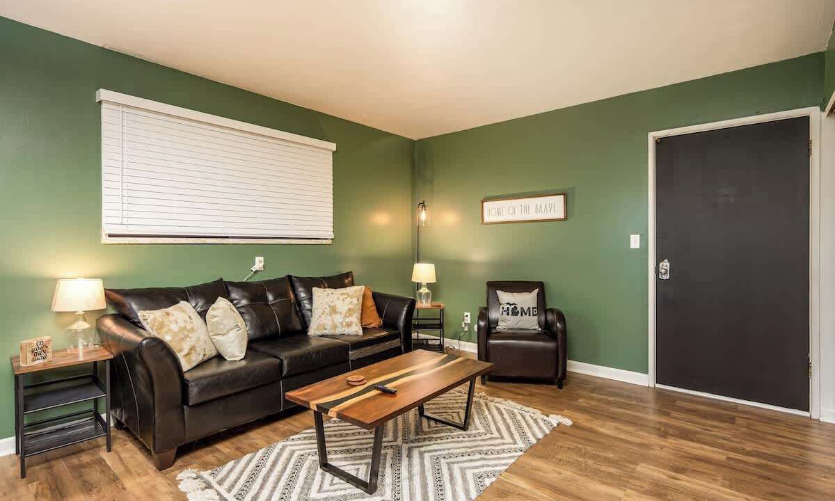 Lansing Apartment | Fairlane #8 | The Den
