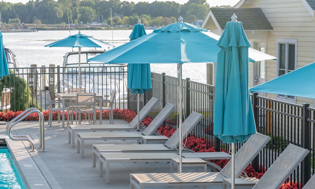 Saugatuck Cottage | One Bedroom Luxury Cottage at Downtown Saugatuck Resort