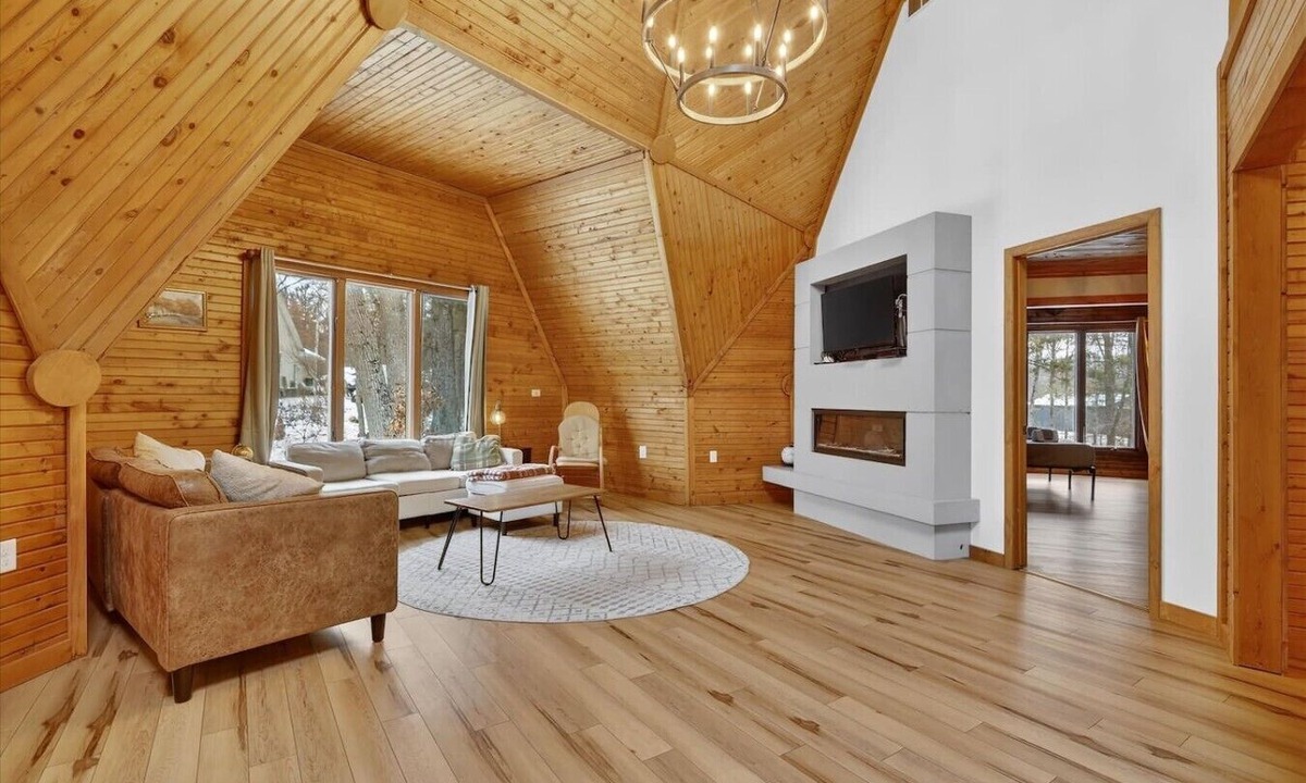 Smyrna Apartment | Geodome at the Lake: Hot Tub, Games, Sleeps 12!