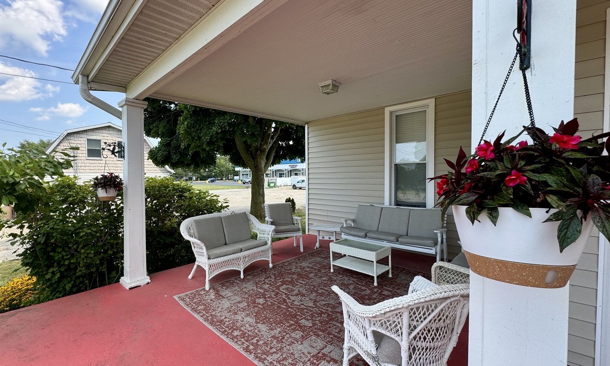 Marblehead Condo | Cozy Lake Erie B&B + Breakfast Near Lighthouse